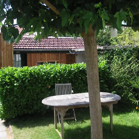 住宿加早餐酒店 克洛斯普雷万基埃旅馆 Mérignac